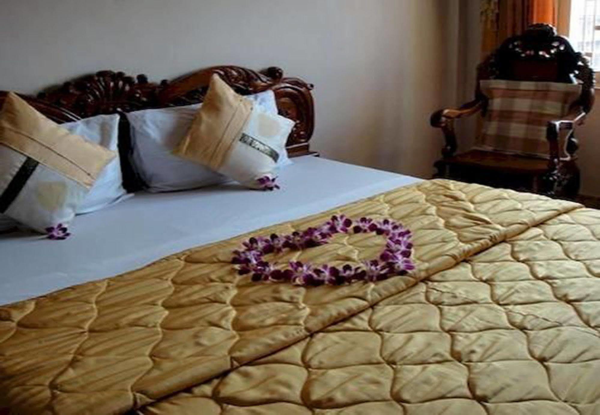 Asia Hotel Battambang Bagian luar foto