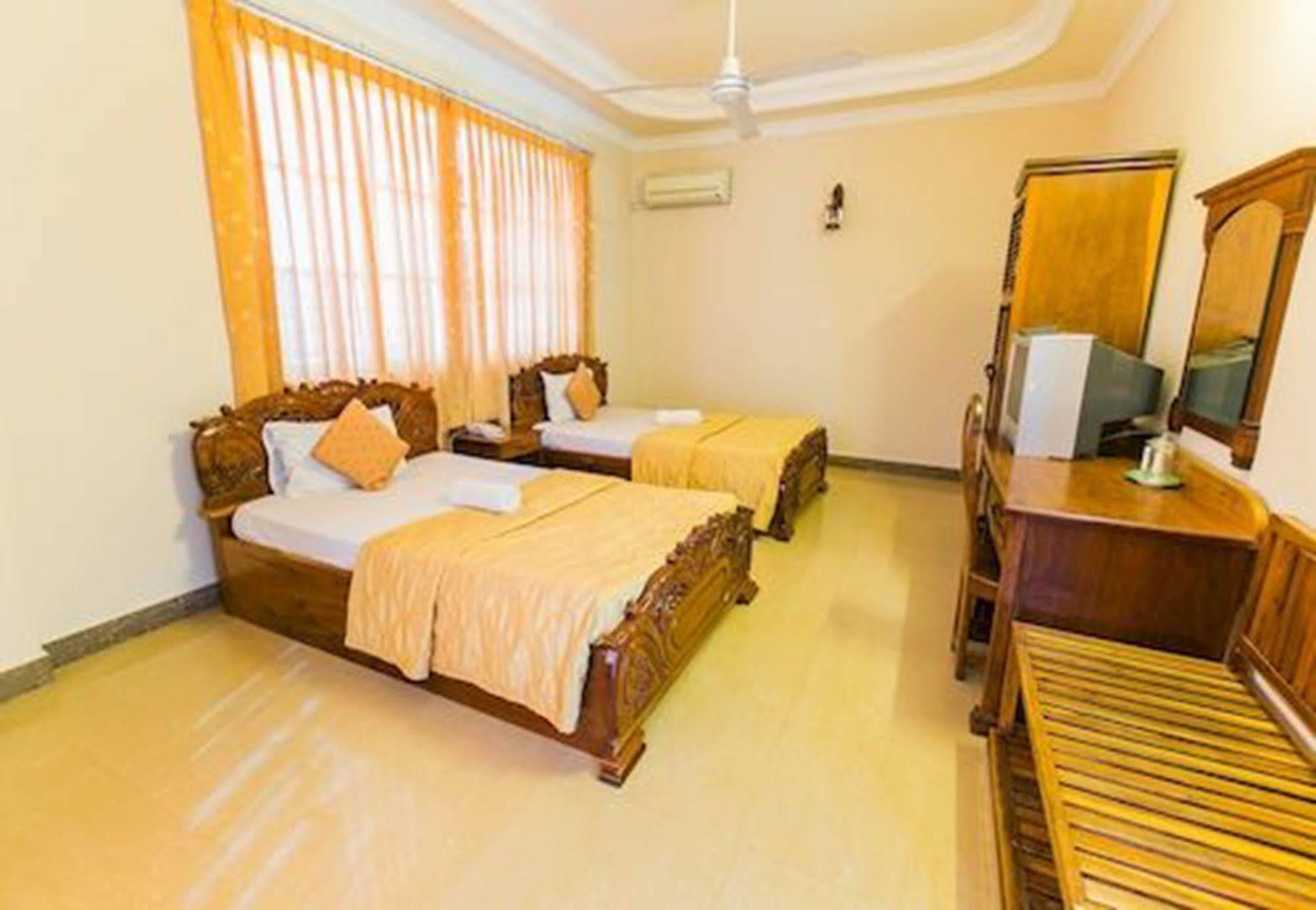 Asia Hotel Battambang Bagian luar foto