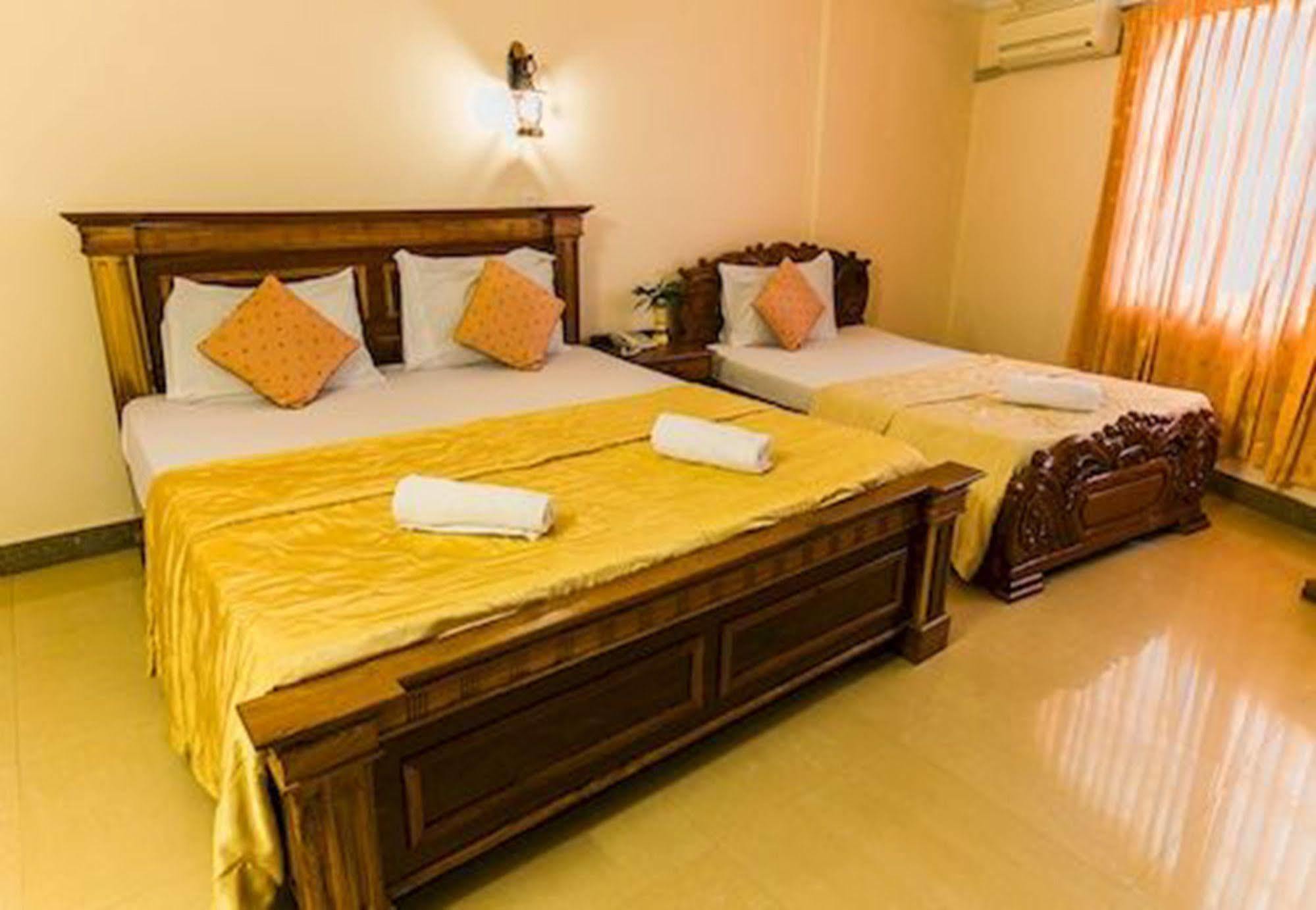 Asia Hotel Battambang Bagian luar foto